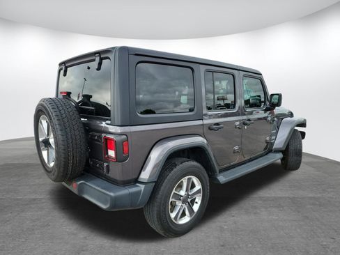 Used 2020 Jeep Wrangler Unlimited Sahara AWD/4WD image 5