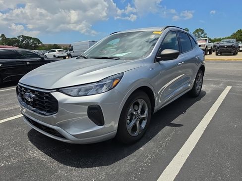 Used 2023 Ford Escape ST-Line w/ Equipment Group 301A FWD image 4