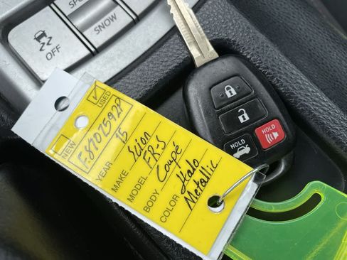 Used 2015 Scion FR-S RWD image 28