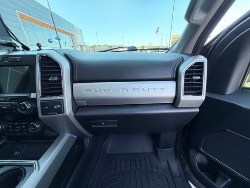 Used 2021 Ford F250 Lariat image 19