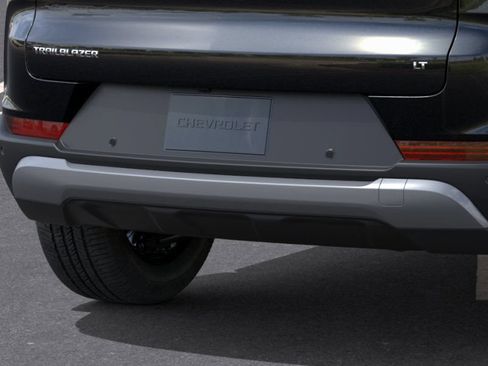 New 2026 Chevrolet TrailBlazer LT w/ Driver Confidence Package FWD image 38