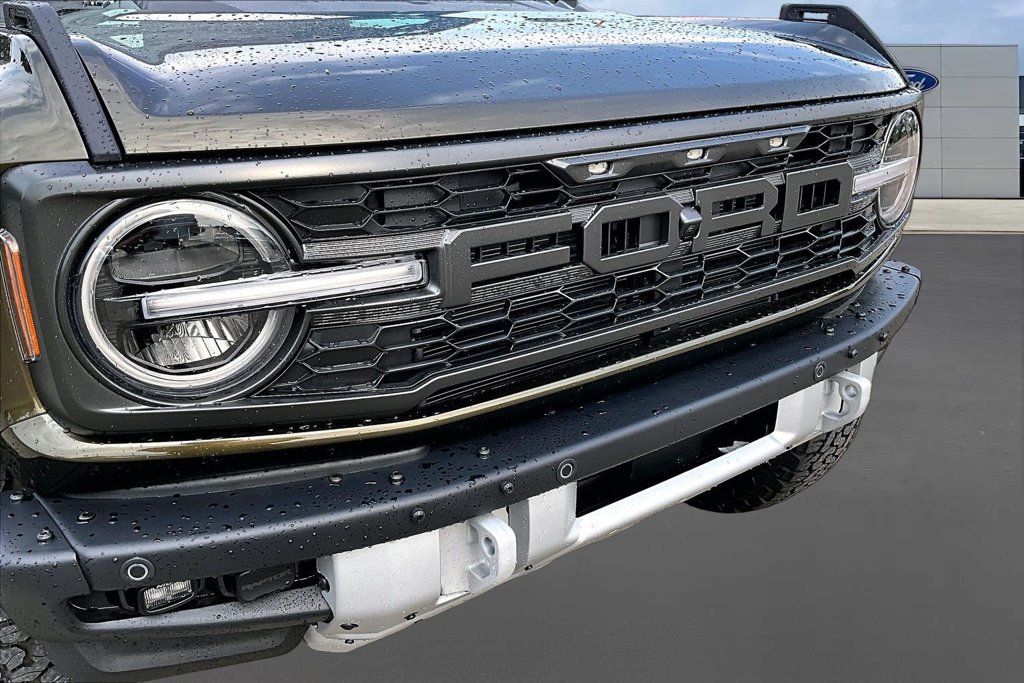 New 2026 Ford Bronco Raptor w/ Interior Carbon Fiber Pack AWD/4WD image 34