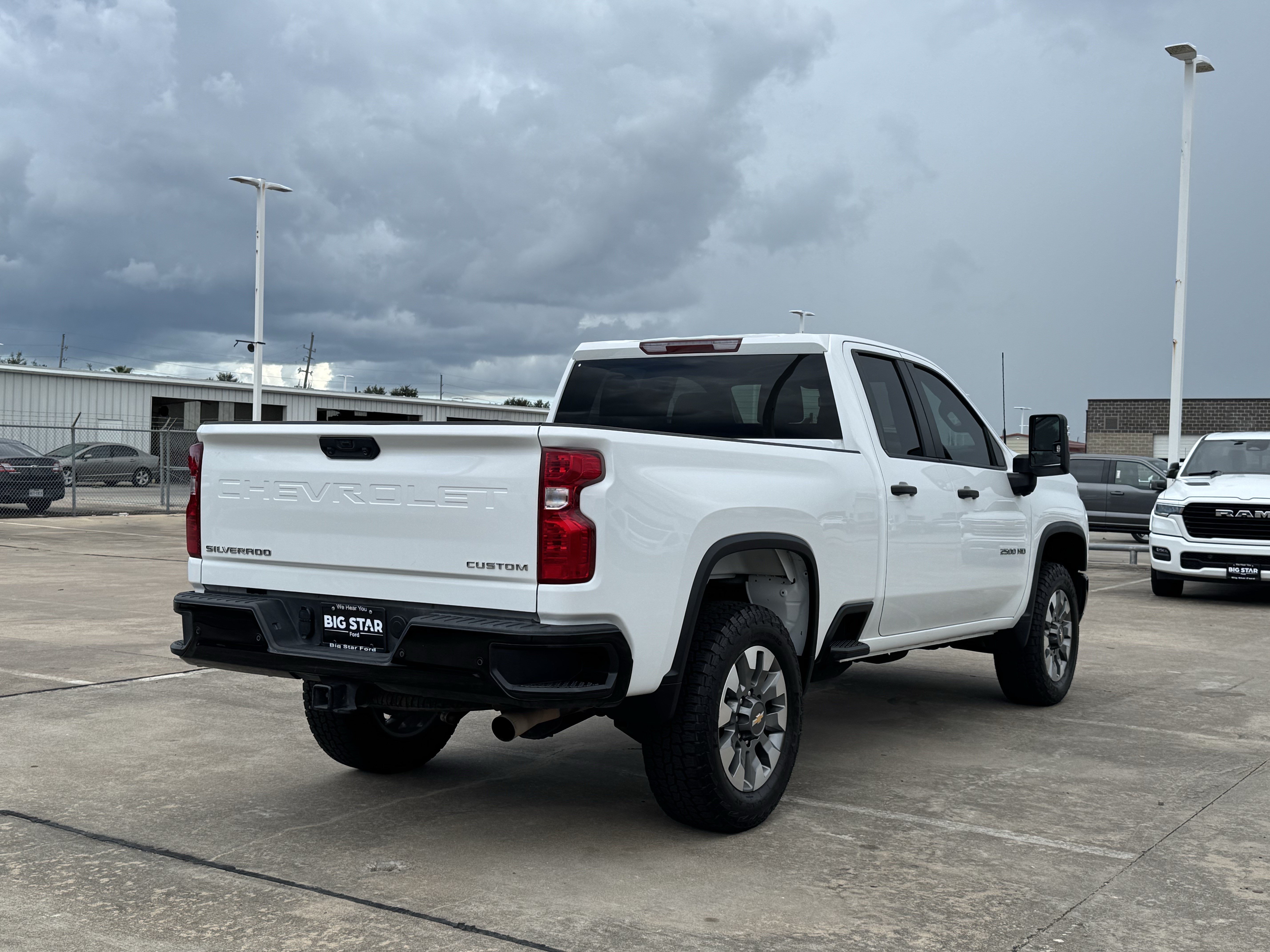Used 2025 Chevrolet Silverado 2500 Custom w/ Custom Value Package AWD/4WD image 7