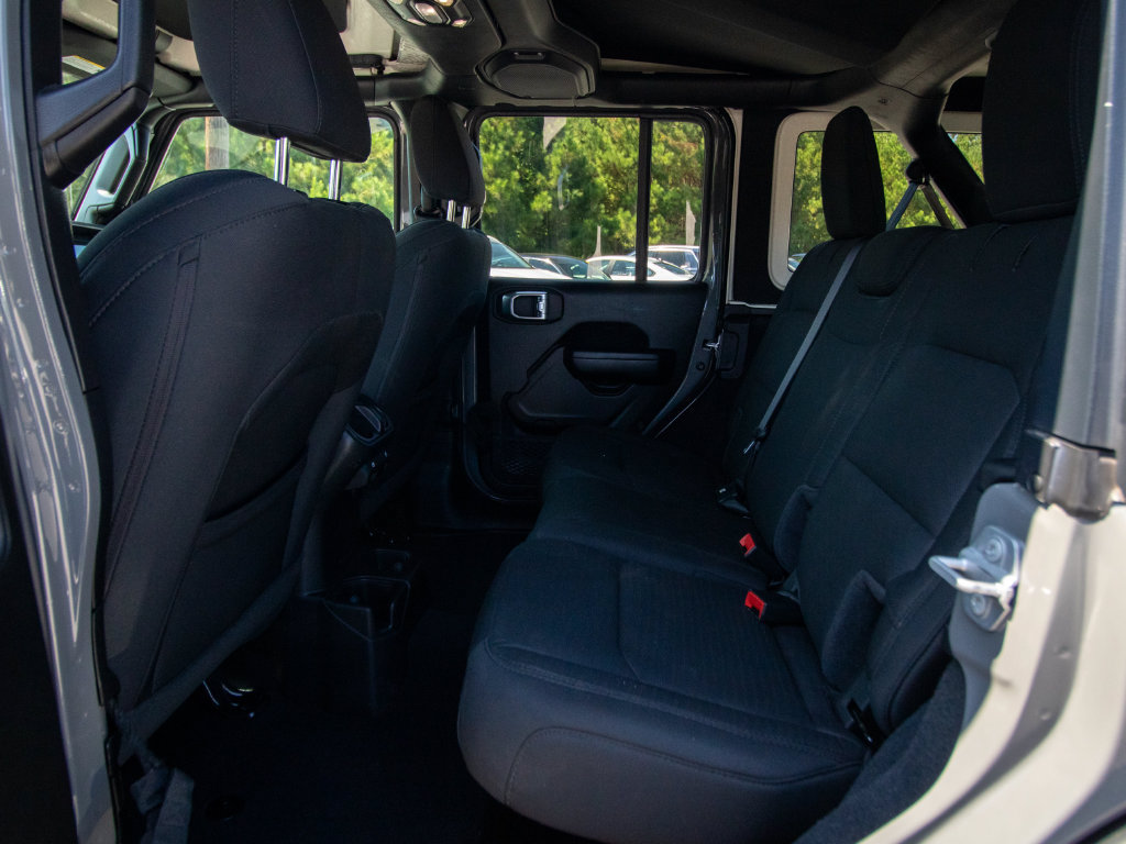 Used 2021 Jeep Wrangler Unlimited Sport AWD/4WD image 14