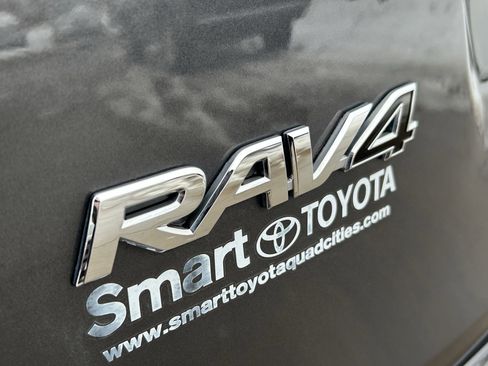 Certified 2018 Toyota RAV4 LE image 8