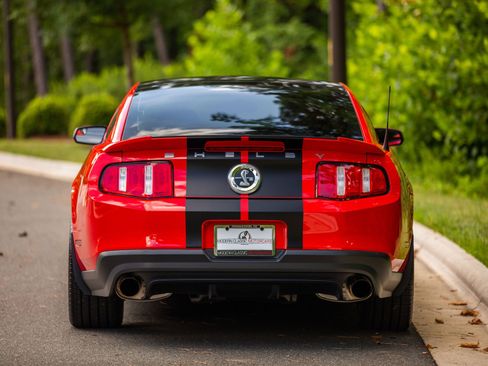 Used 2012 Ford Mustang Shelby GT500 RWD image 21