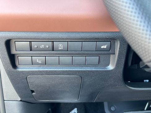 New 2026 Mitsubishi Outlander SEL image 16