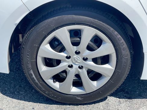 Certified 2025 Toyota Corolla LE FWD image 16