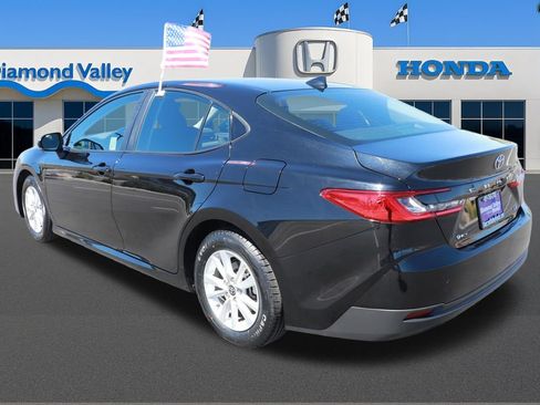 Used 2025 Toyota Camry LE w/ Convenience Package FWD image 4