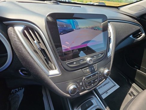 Used 2023 Chevrolet Malibu LT FWD image 17