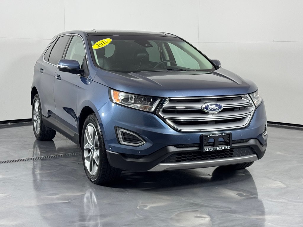 Used 2018 Ford Edge Titanium w/ Equipment Group 302A FWD image 3