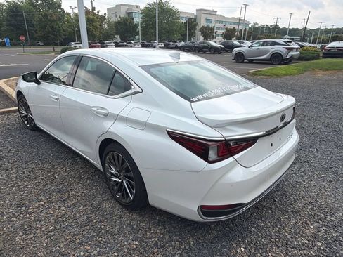 Used 2025 Lexus ES 300h w/ Luxury Package FWD image 7
