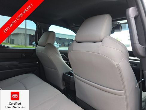 Certified 2025 Toyota Tacoma SR5 AWD/4WD image 16