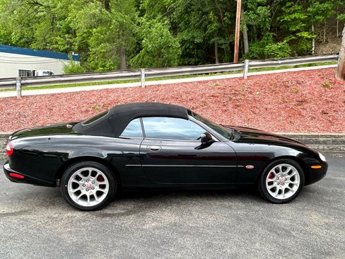 Used 2000 Jaguar XK8 Convertible image 9