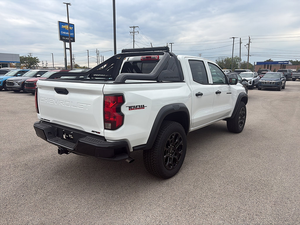 New 2026 Chevrolet Colorado Trail Boss w/ Midnight Edition AWD/4WD image 6