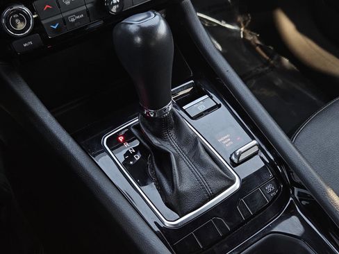 Used 2023 Jeep Compass Limited image 28