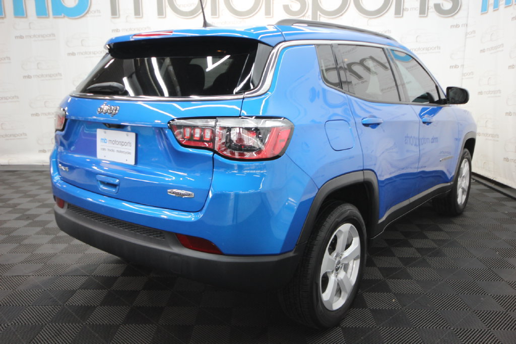 Used 2019 Jeep Compass Latitude w/ Cold Weather Group AWD/4WD image 7