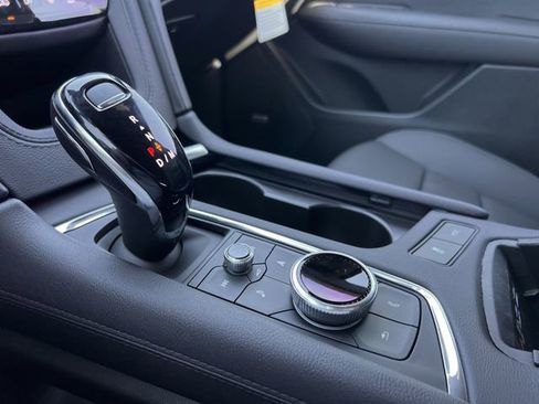 New 2025 Cadillac XT5 Premium Luxury image 8