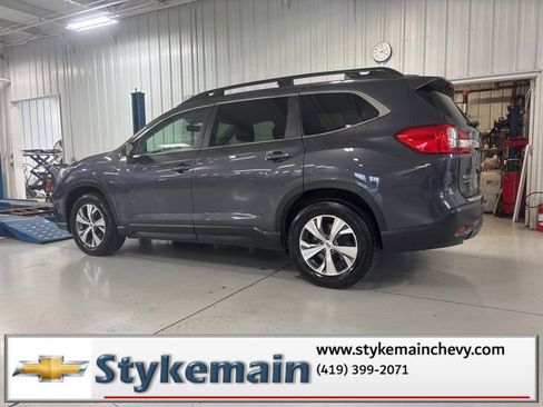 Used 2022 Subaru Ascent Premium w/ Convenience Package image 4