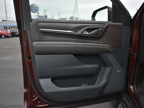 Used 2022 GMC Yukon XL Denali image 12