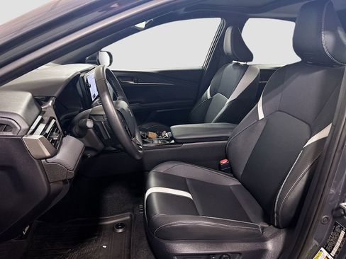 Used 2025 Toyota Camry SE w/ Multimedia Upgrade Package FWD image 17