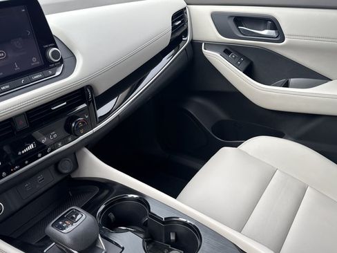Certified 2023 Nissan Rogue SL AWD/4WD image 22