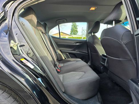 Used 2019 Toyota Camry LE image 12