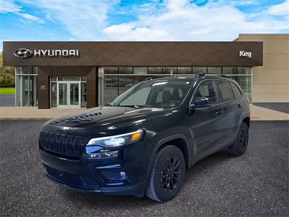 Used 2023 Jeep Cherokee Altitude Lux