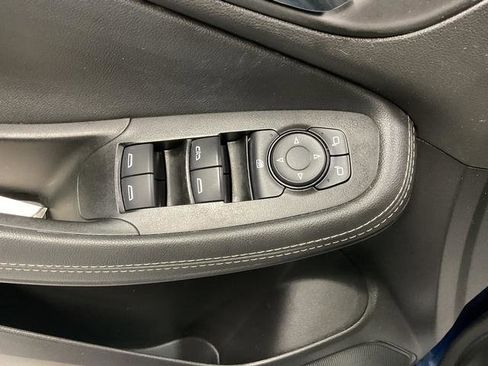 Used 2023 Buick Encore GX Select AWD/4WD image 9