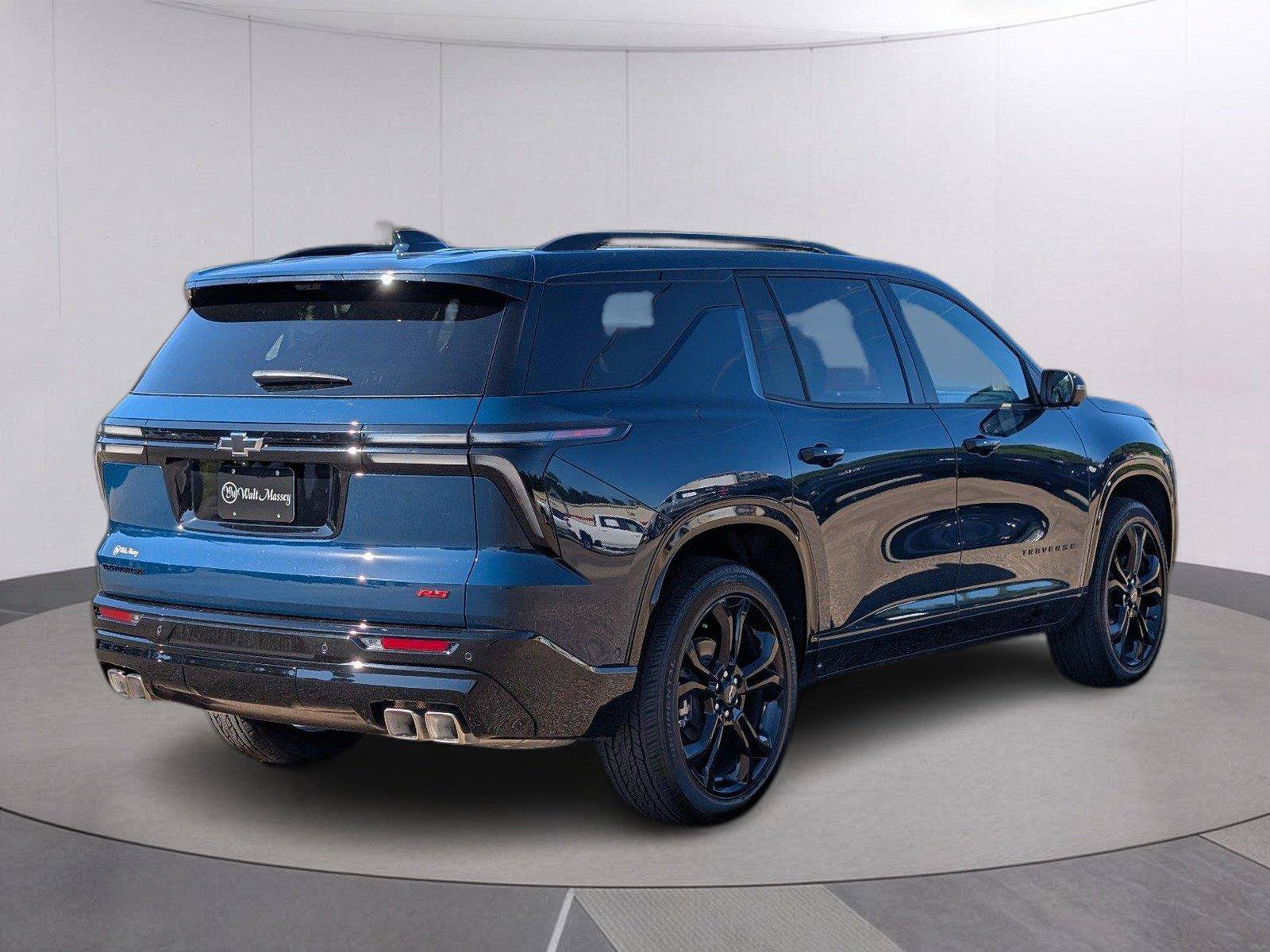 New 2027 Chevrolet Traverse RS FWD image 5