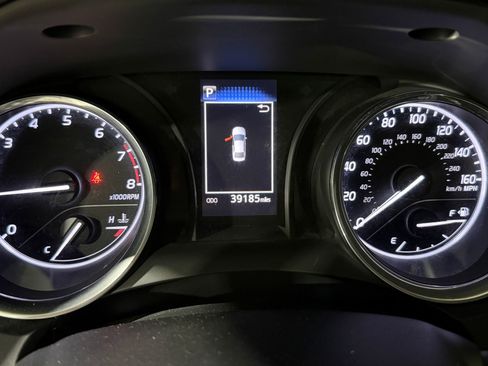 Used 2020 Toyota Camry SE image 17