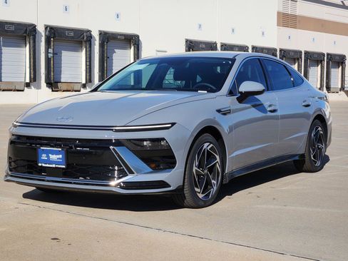 New 2026 Hyundai Sonata SEL image 2