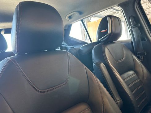 Used 2020 Nissan Kicks SR FWD image 17