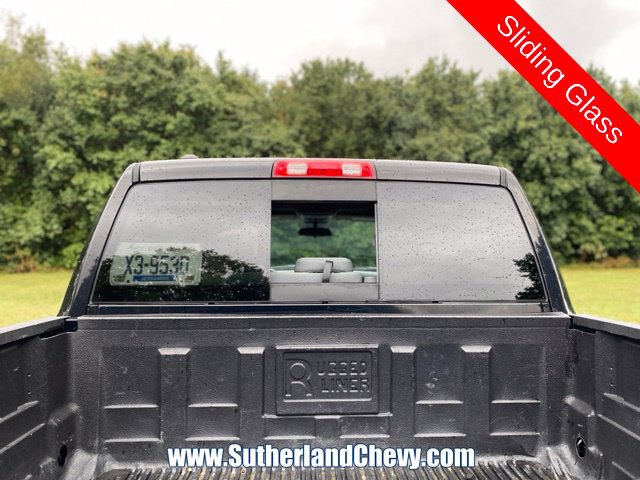 Used 2020 RAM 1500 Classic SLT AWD/4WD image 16