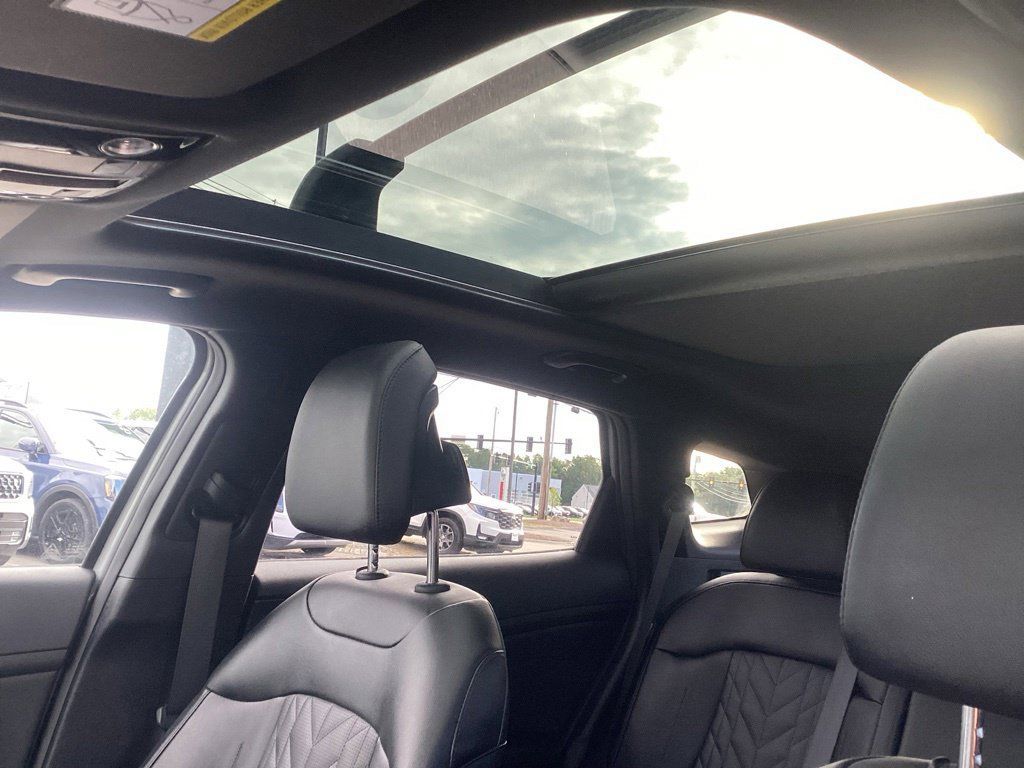 Certified 2024 Kia Sportage X-Pro AWD/4WD image 18