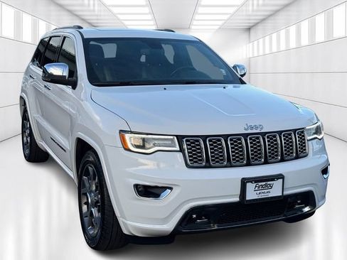 Used 2020 Jeep Grand Cherokee Overland image 3