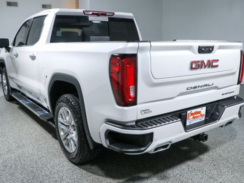 Used 2025 GMC Sierra 1500 Denali AWD/4WD image 9