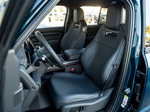 Used 2026 Land Rover Defender 110 OCTA image 13