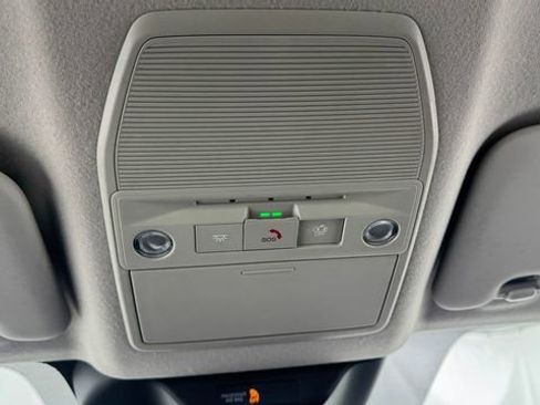 New 2026 Nissan Kicks SR w/ Cold Weather Package AWD/4WD image 30