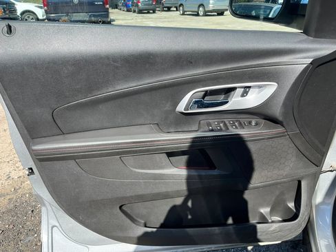 Used 2015 Chevrolet Equinox LT image 9