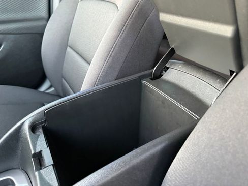 Used 2025 Chevrolet Malibu LS image 25