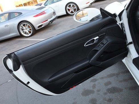 Used 2024 Porsche 718 Boxster S RWD image 22