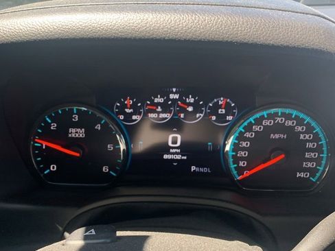 Used 2020 Chevrolet Tahoe Premier AWD/4WD image 16