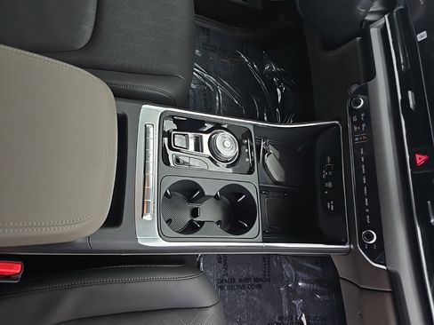 New 2026 Kia Carnival EX image 9