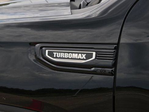 Used 2024 GMC Sierra 1500 Elevation AWD/4WD image 8
