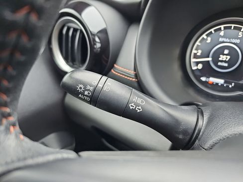 Used 2020 Nissan Kicks SR w/ SR Premium Package image 27