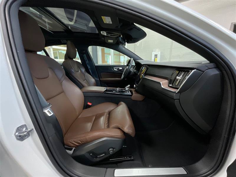 Used 2021 Volvo S60 T8 Inscription AWD/4WD image 30