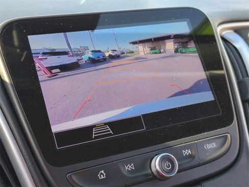 Used 2024 Chevrolet Malibu LT image 15