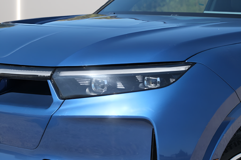 New 2024 VinFast VF 9 Plus AWD/4WD image 30