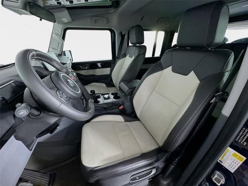 Used 2025 INEOS Grenadier AWD/4WD image 10